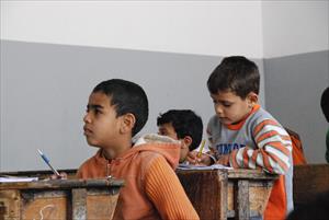 補習授業を受けるシリア難民の子どもたち（1）