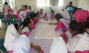 バングラデシュ農村部での啓発セッション