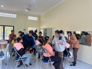 美容訓練コースの様子