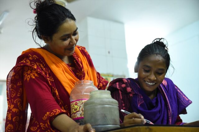 いつも優しい笑顔で包み込むファルザナ