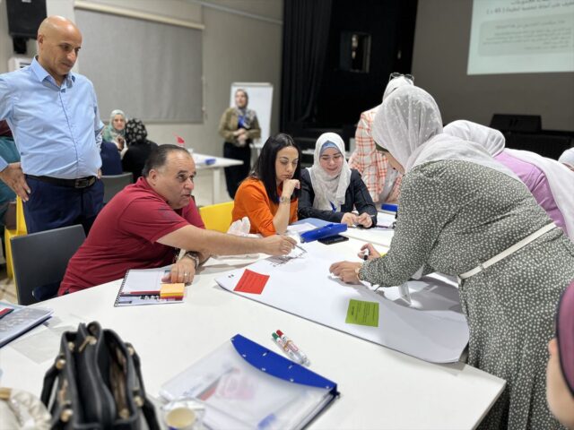 教員研修の様子